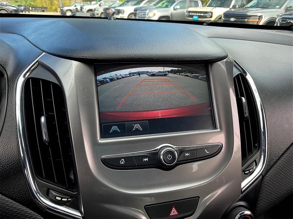 2018 Chevrolet Cruze LT photo 18