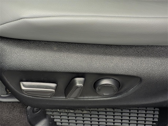 2024 Toyota Sienna XLE photo 26