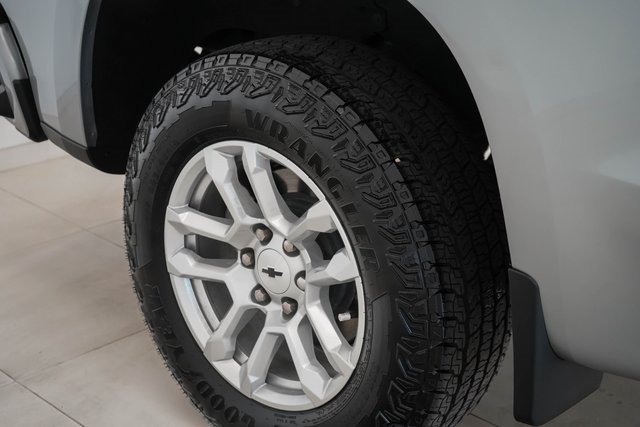 2024 Chevrolet Silverado 1500 RST photo 9