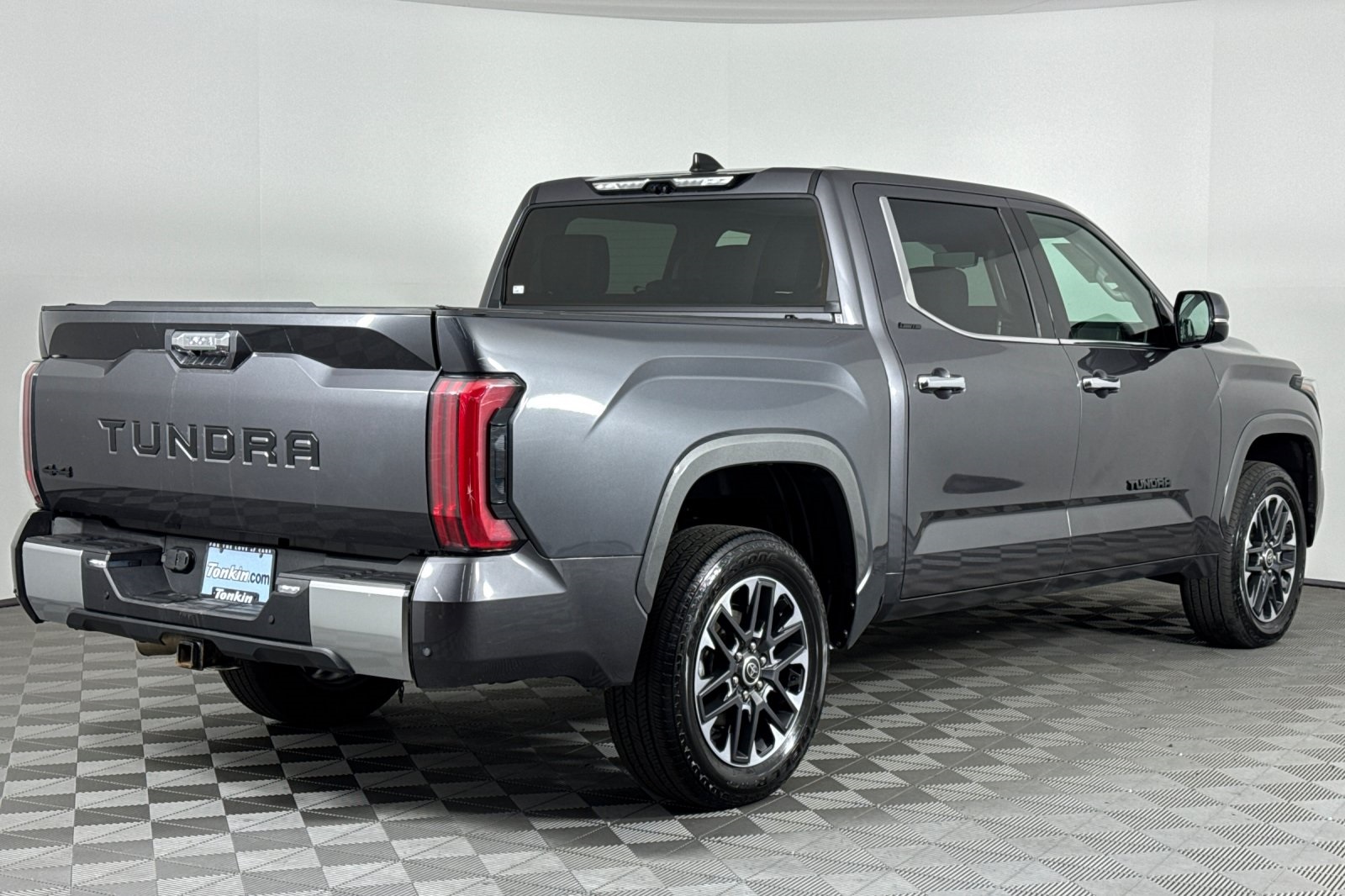 2022 Toyota Tundra Limited photo 4
