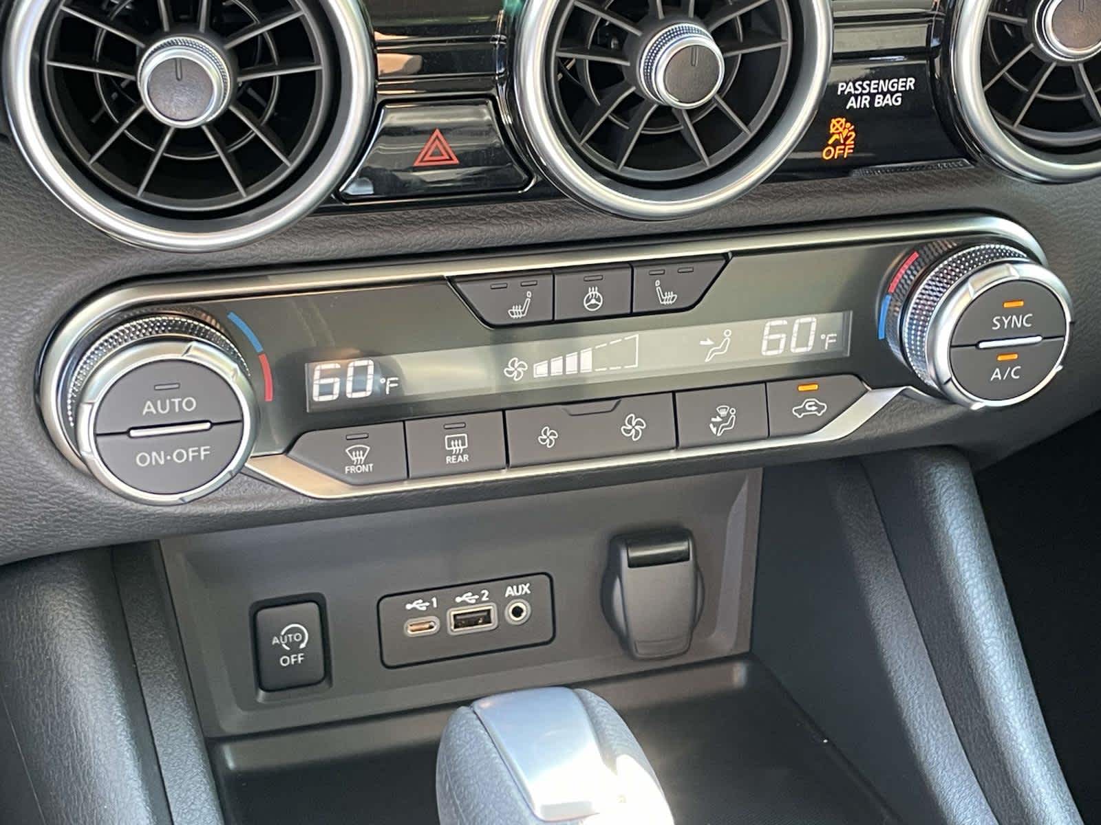 2025 Nissan Sentra SV photo 19