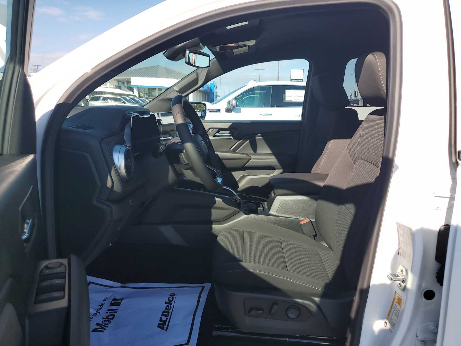 2026 Chevrolet Colorado LT photo 35