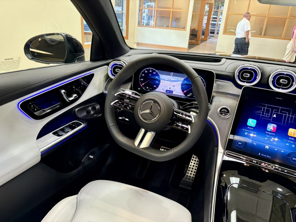 2026 Mercedes Benz GLC 300 4MATIC photo 21