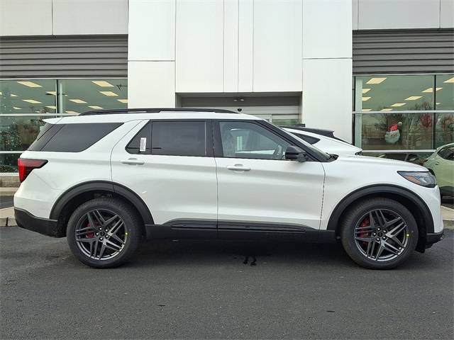 2026 Ford Explorer ST's photo