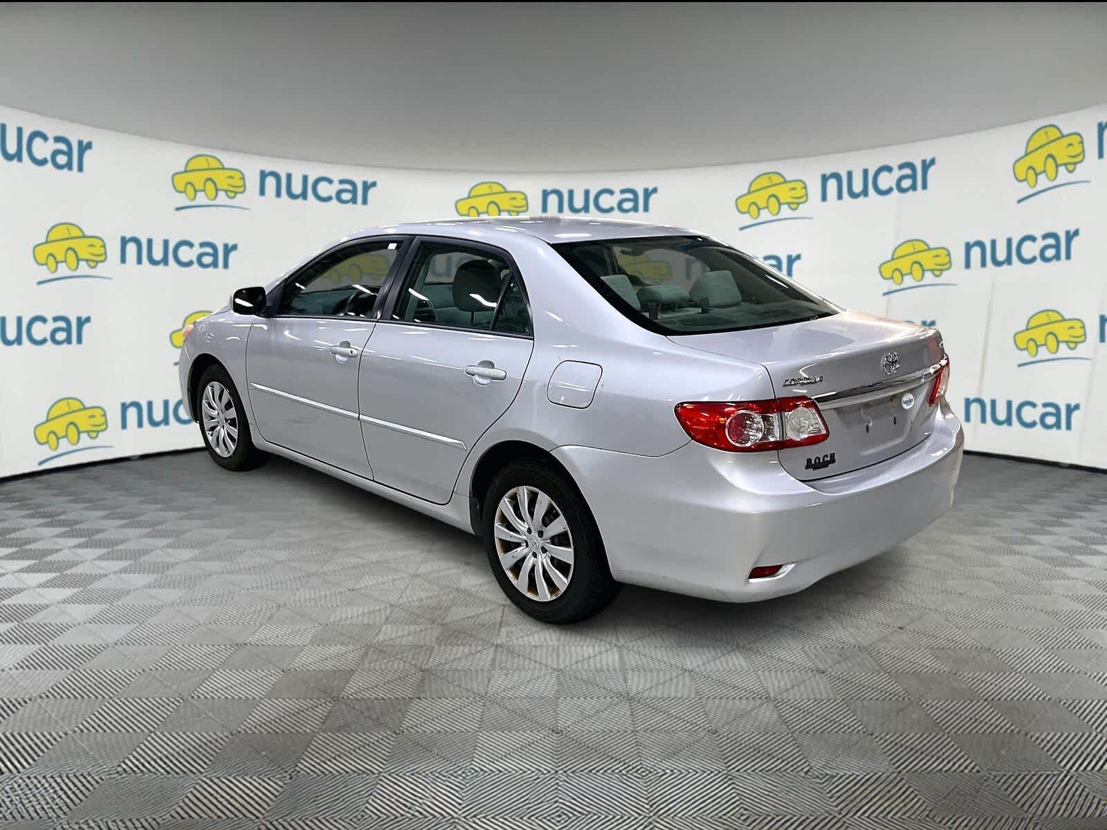 2012 Toyota Corolla LE photo 3