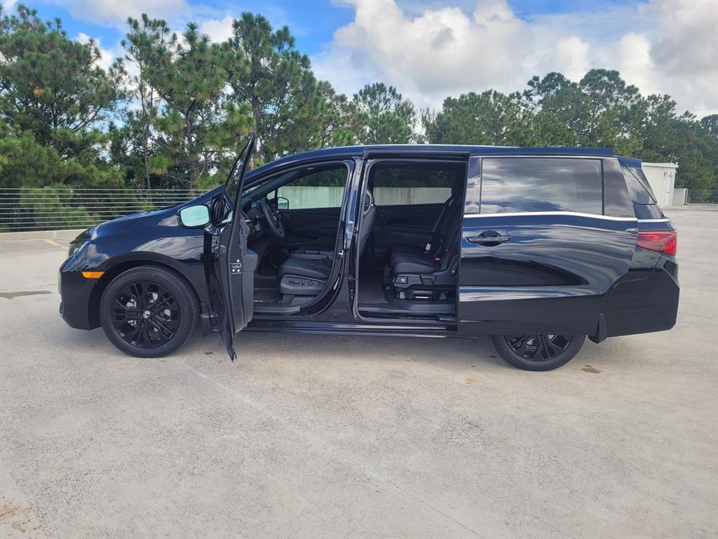 2026 Honda Odyssey photo 4