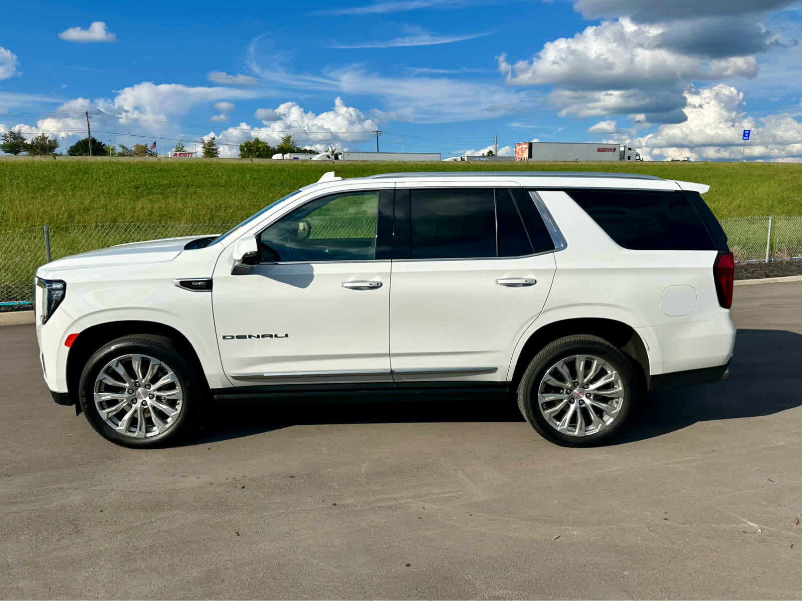 2024 Gmc Yukon Denali photo 8