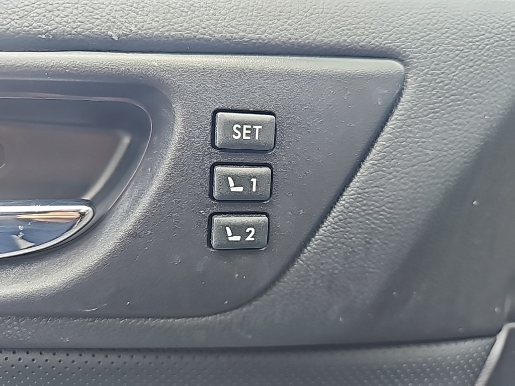 2017 Subaru Legacy 2.5i Limited photo 9