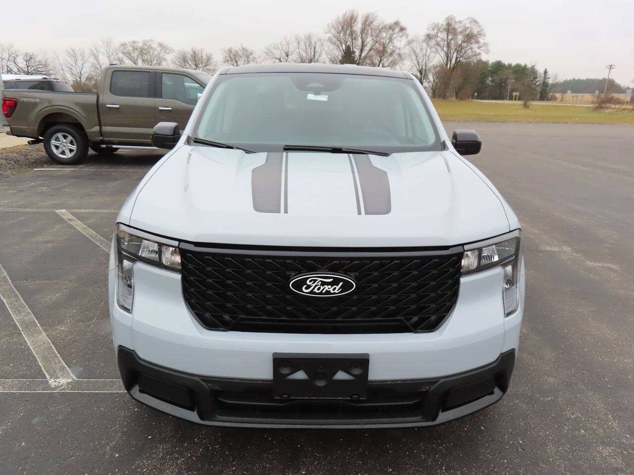 2025 Ford Maverick XLT photo 2