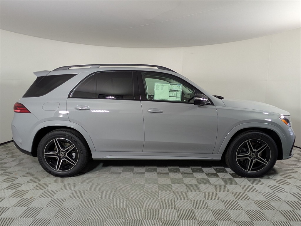 2025 Mercedes Benz GLE 450 4MATIC photo 3