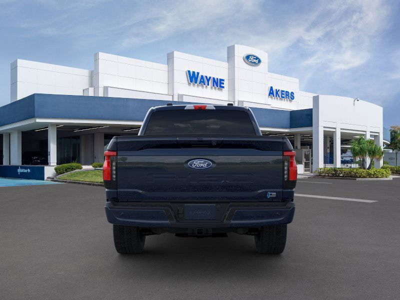 2025 Ford F-150 XLT photo 6