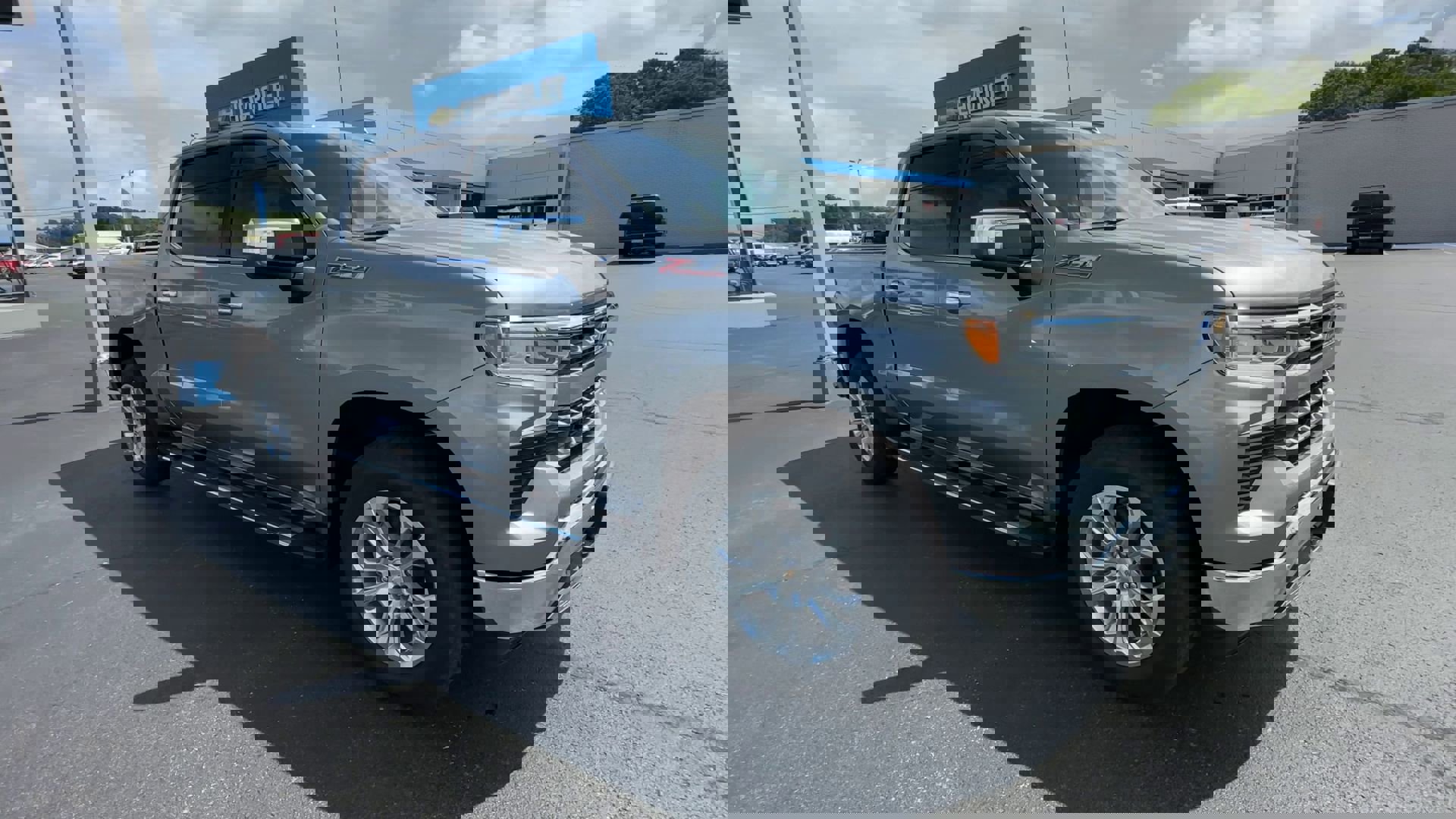 2025 Chevrolet Silverado 1500 LTZ photo 2