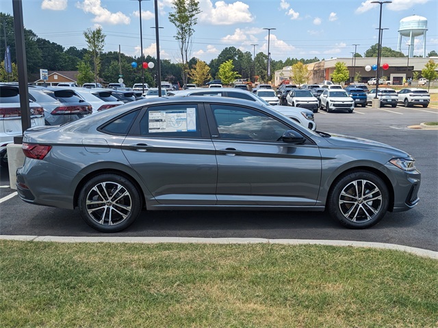 2025 Volkswagen Jetta 1.5T Sport photo 3