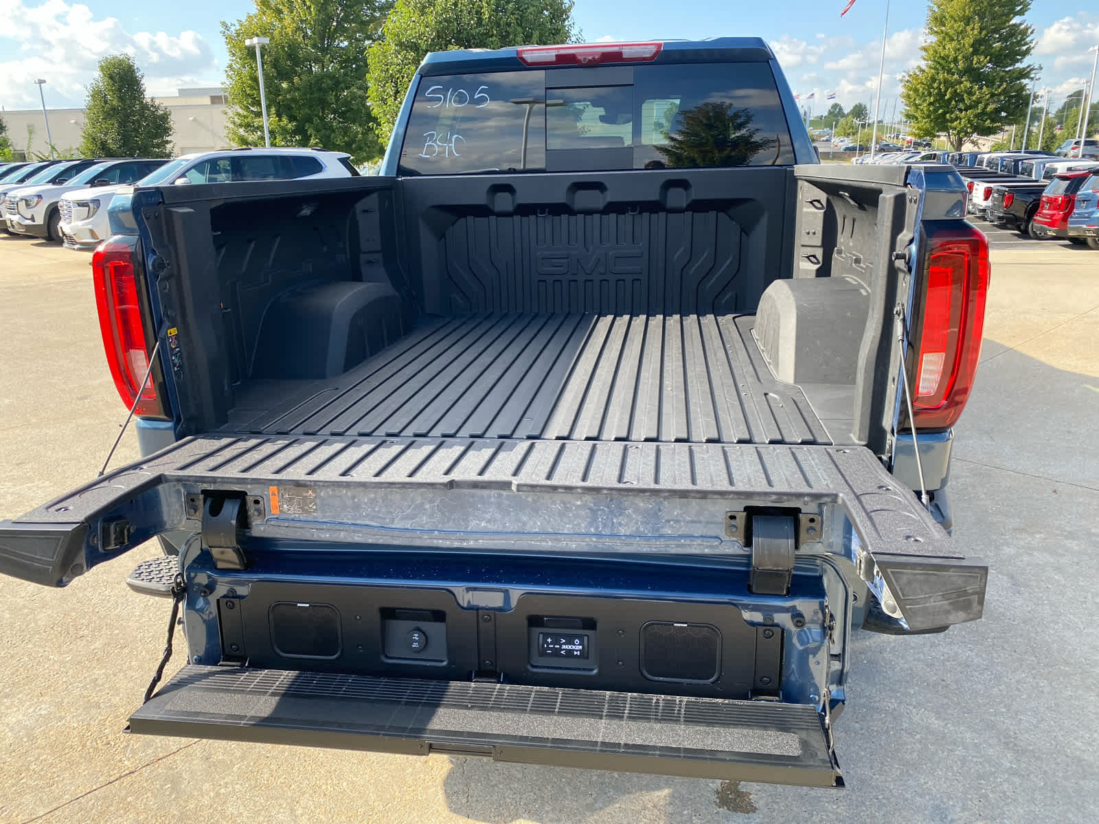 2026 Gmc Sierra 1500 Denali Ultimate photo 32