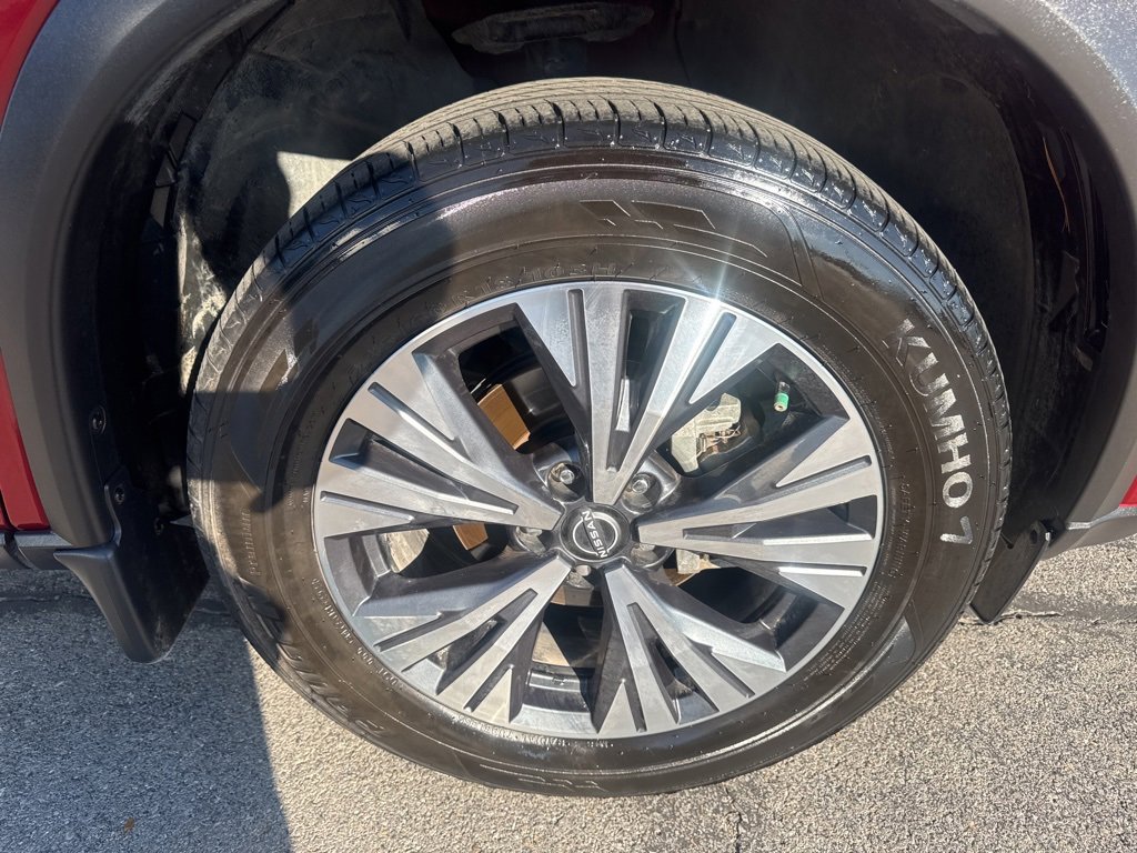 2022 Nissan Rogue SV photo 9