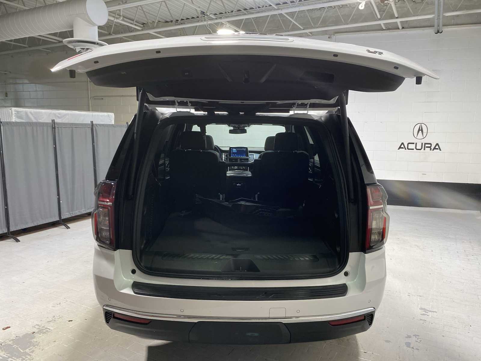 2023 Chevrolet Tahoe LT photo 19