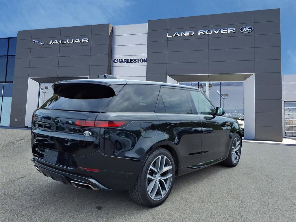 2023 Land Rover Range Rover Sport SE photo 3