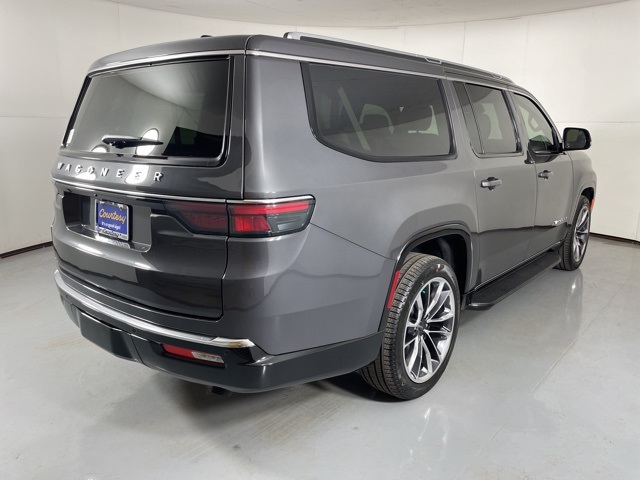 2025 Jeep Wagoneer L Series II photo 8