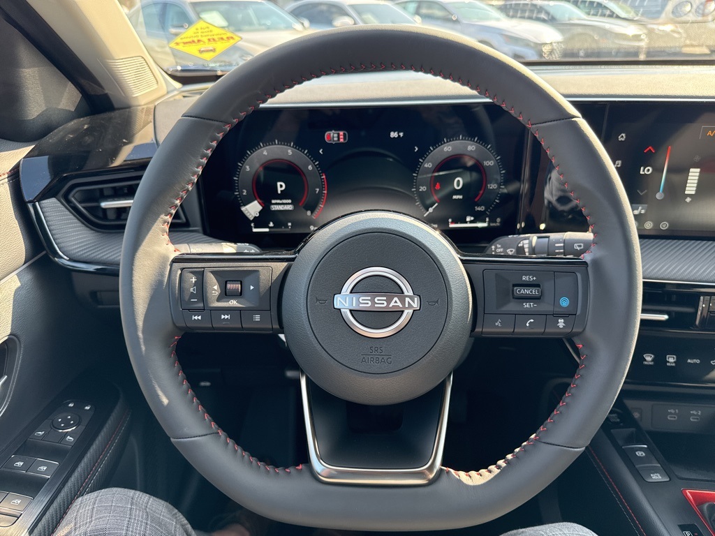 2026 Nissan Kicks SR photo 13