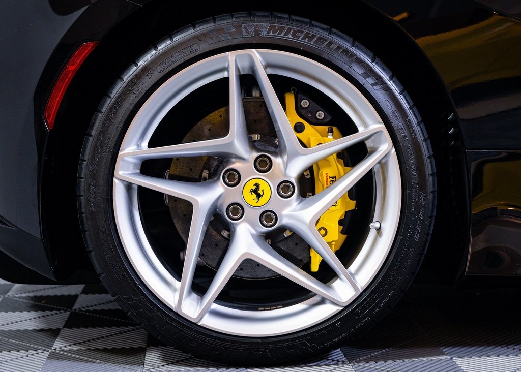 2020 Ferrari F8 Tributo Base photo 7