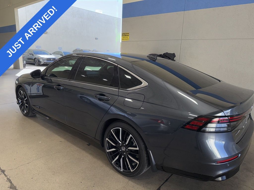 2024 Honda Accord Touring Hybrid photo 4