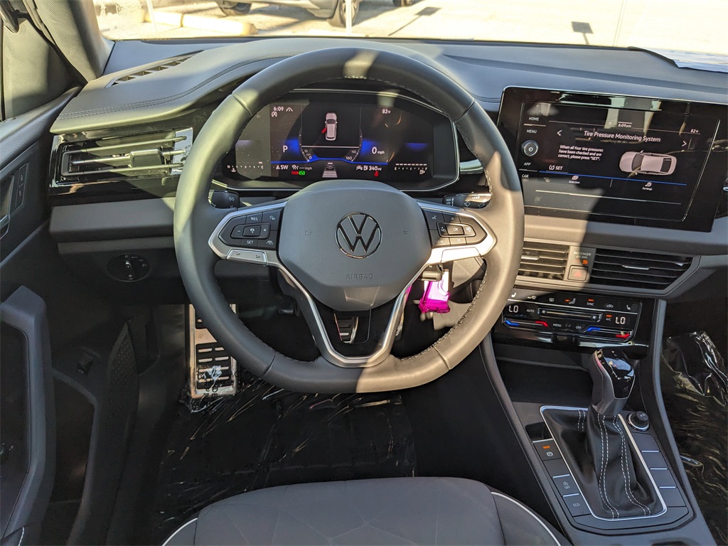 2025 Volkswagen Jetta 1.5T Sport photo 12