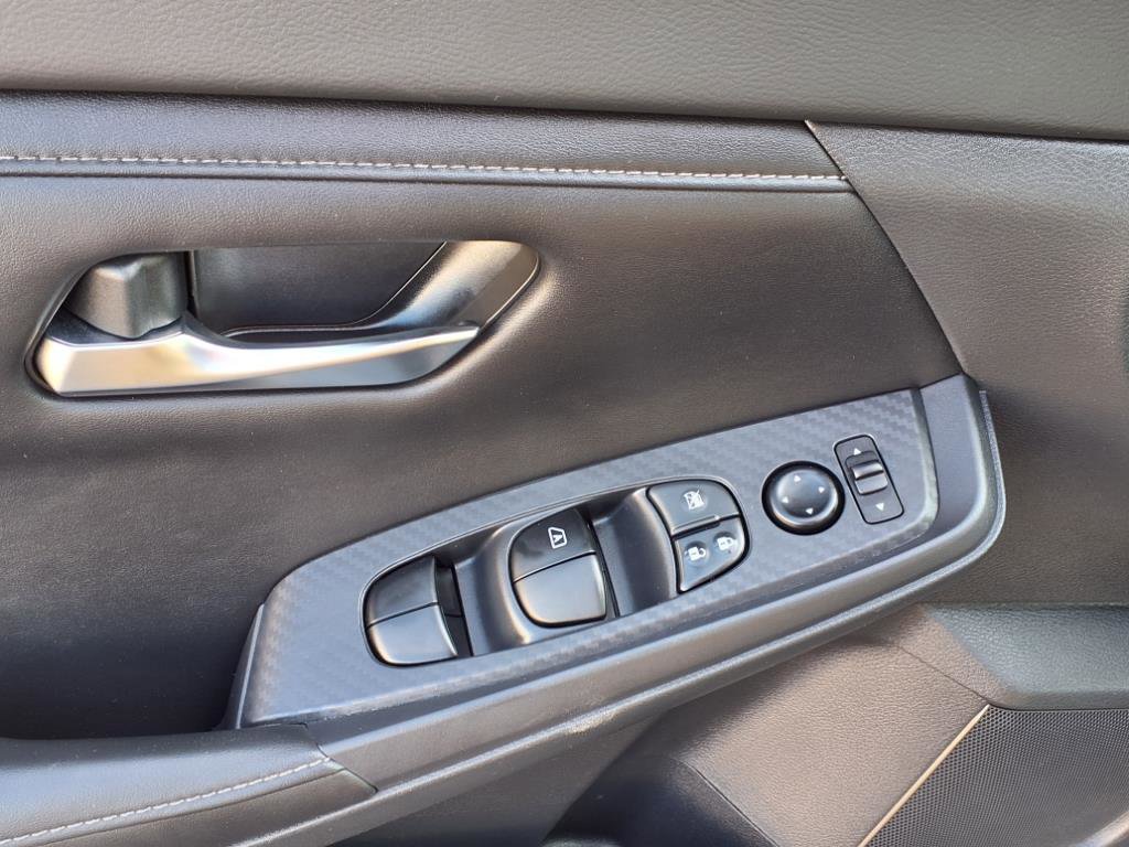 2022 Nissan Sentra SV photo 11