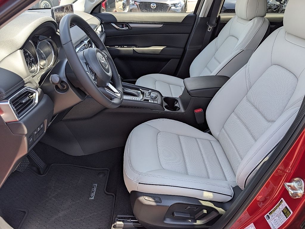 2025 Mazda CX-5 2.5 S Preferred photo 21