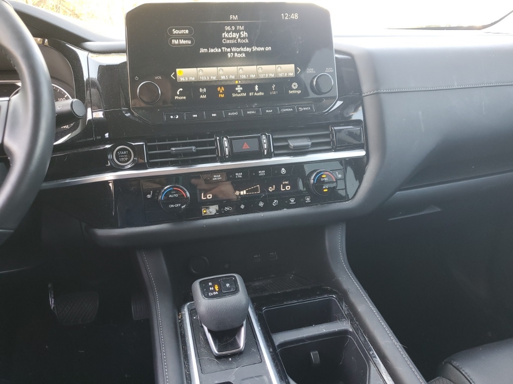 2024 Nissan Pathfinder SL photo 14