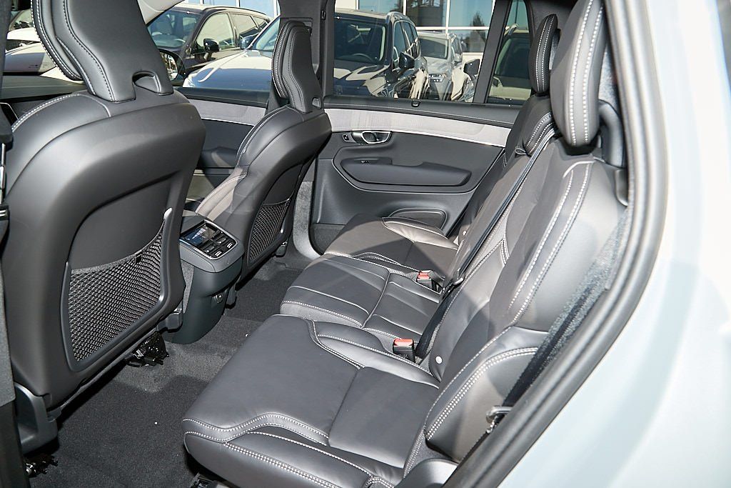 2026 VOLVO XC90 - Image 19