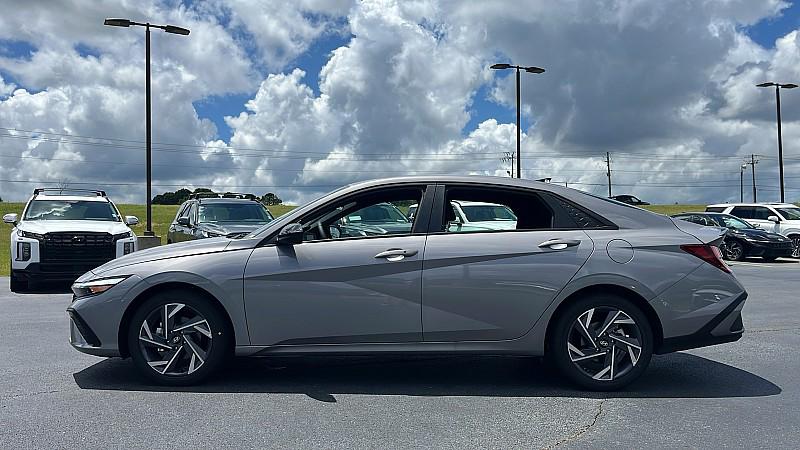 2025 Hyundai Elantra SEL Sport photo 29