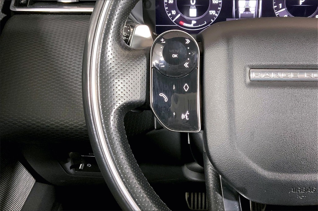 2018 Land Rover Range Rover R-Dynamic SE photo 17