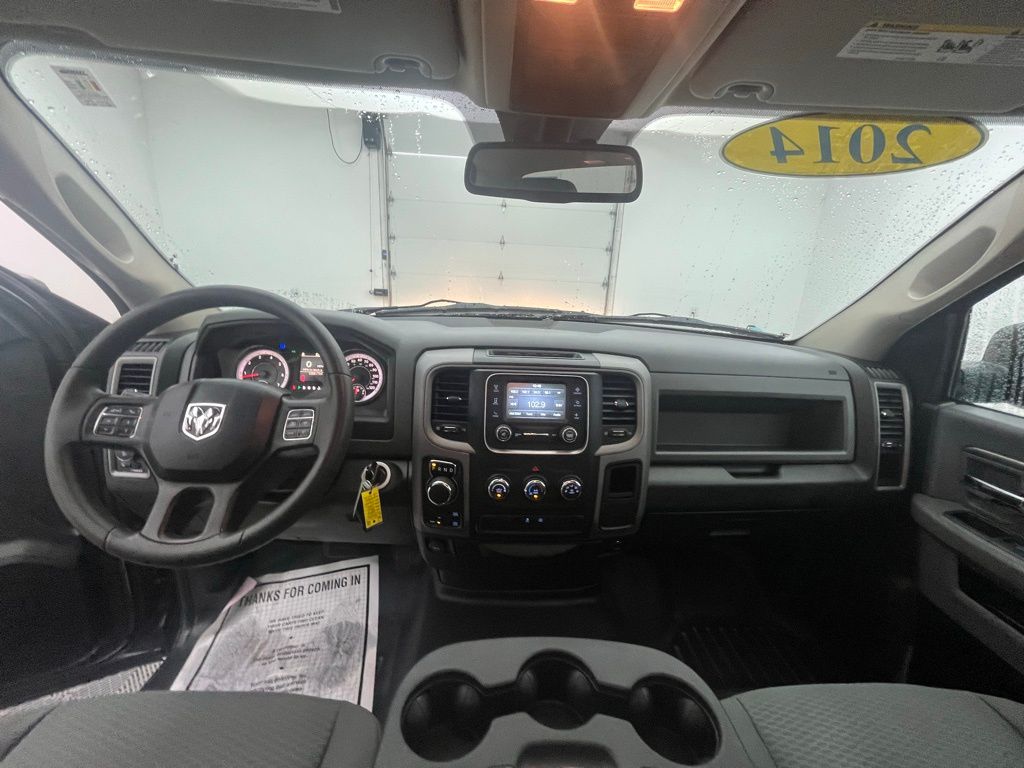 2014 Ram 1500 Tradesman photo 2