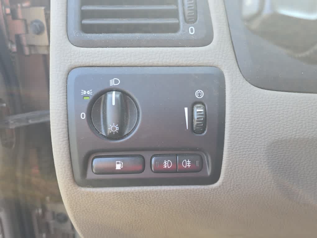 2005 Volvo XC70 2.5T photo 11