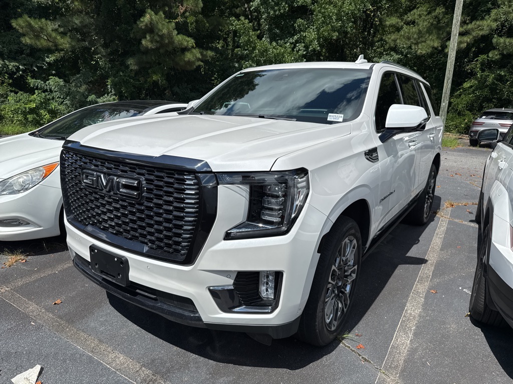 Used 2023 White GMC Denali Ultimate image 1