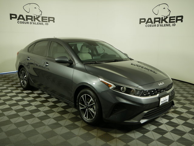 2023 Kia Forte LXS photo 4