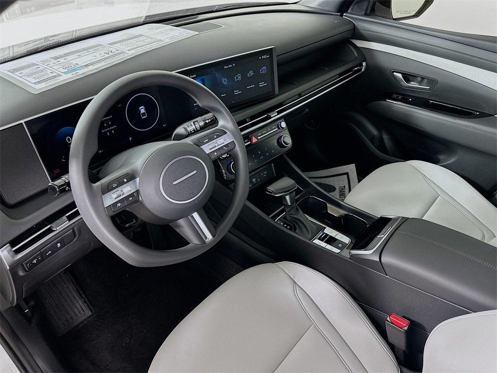 2025 Hyundai Santa Cruz SEL Activity photo 2