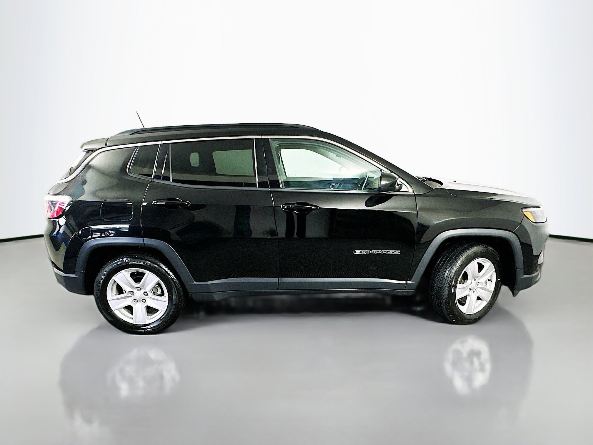 2022 Jeep Compass Latitude photo 8