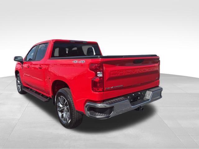 2025 Chevrolet Silverado 1500 LT photo 2