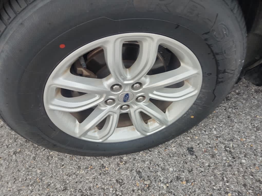 2021 Ford Explorer Base photo 4