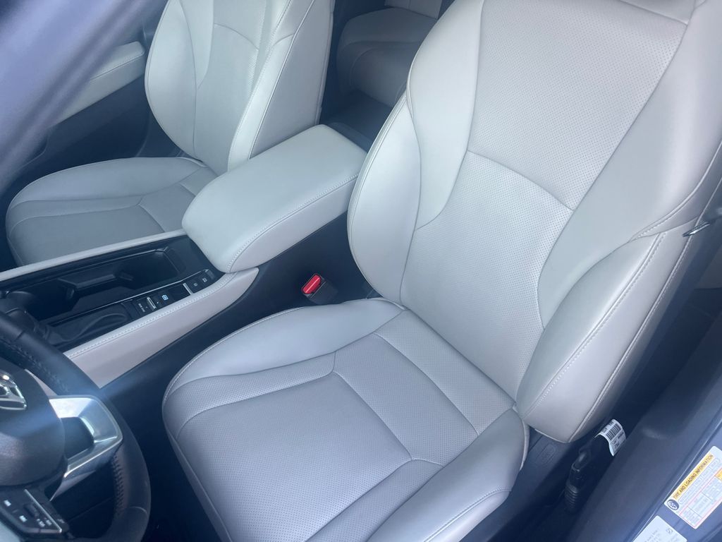 2024 Honda Accord Hybrid Touring photo 8
