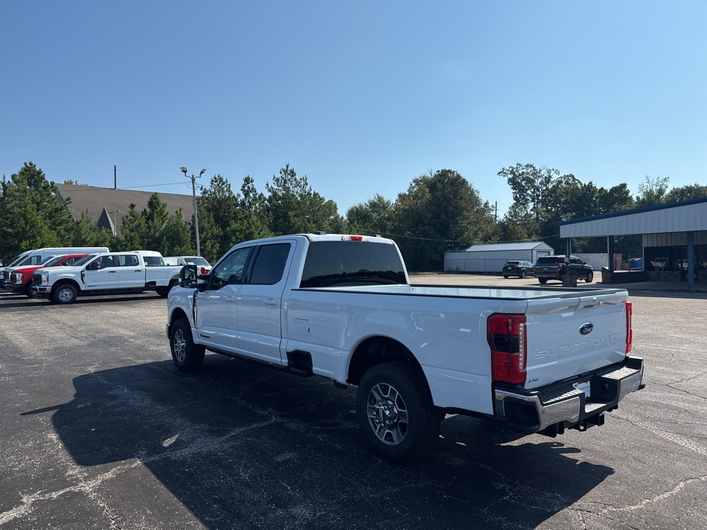 2026 Ford F-250 Lariat photo 5