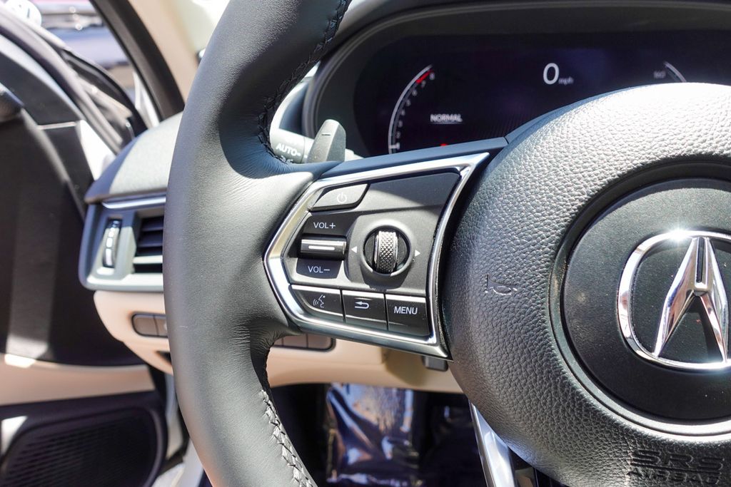 2025 Acura TLX Technology photo 15