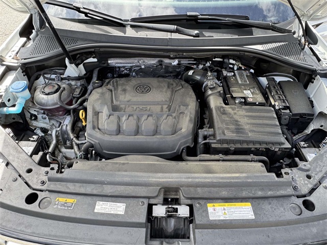2023 Volkswagen Tiguan SEL R-Line Black photo 12
