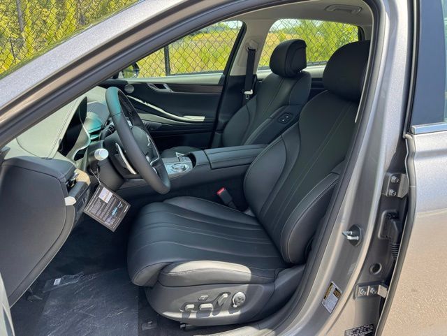 2024 Genesis Electrified G80 photo 14