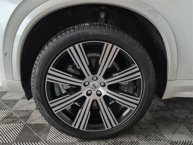 2024 Volvo XC90 Plus photo 19