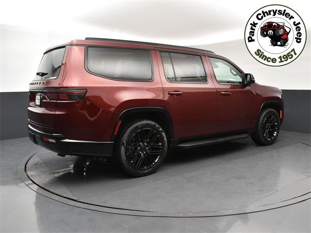 2025 Jeep Wagoneer Carbide photo 4