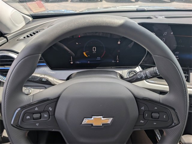 2025 Chevrolet Trax LT photo 15