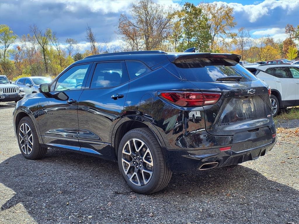 2025 Chevrolet Blazer RS photo 4