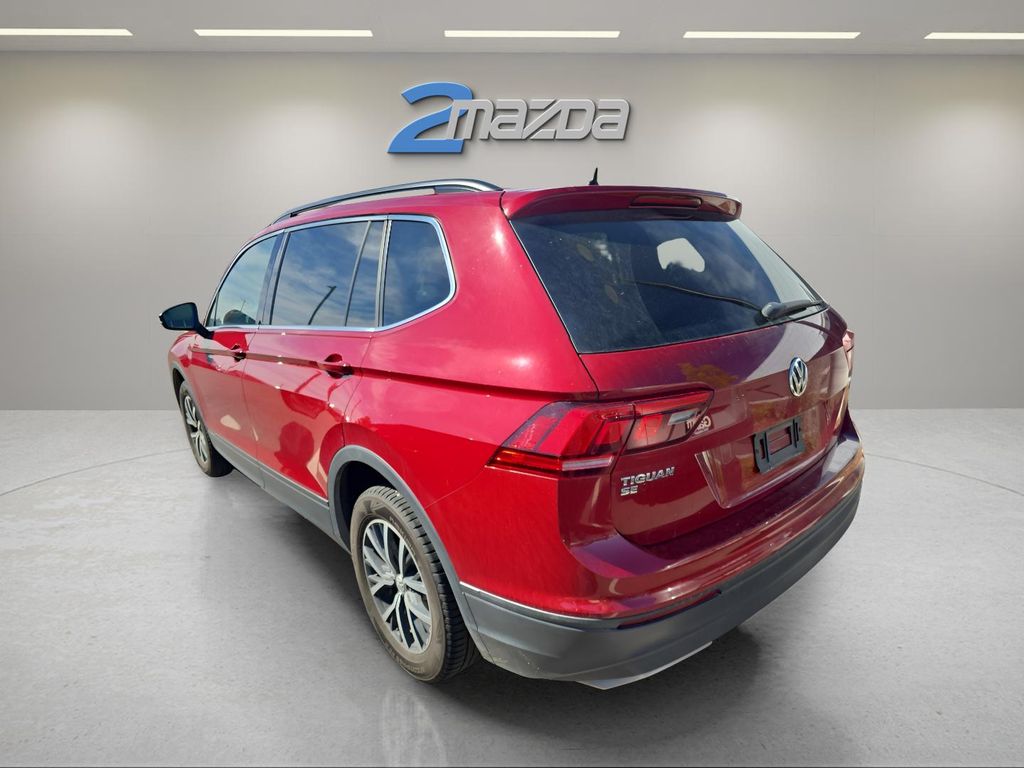 2019 Volkswagen Tiguan SE photo 2